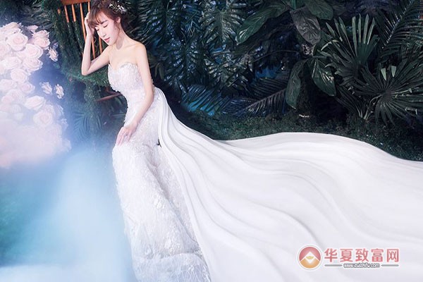 凤凰印象婚纱摄影加盟